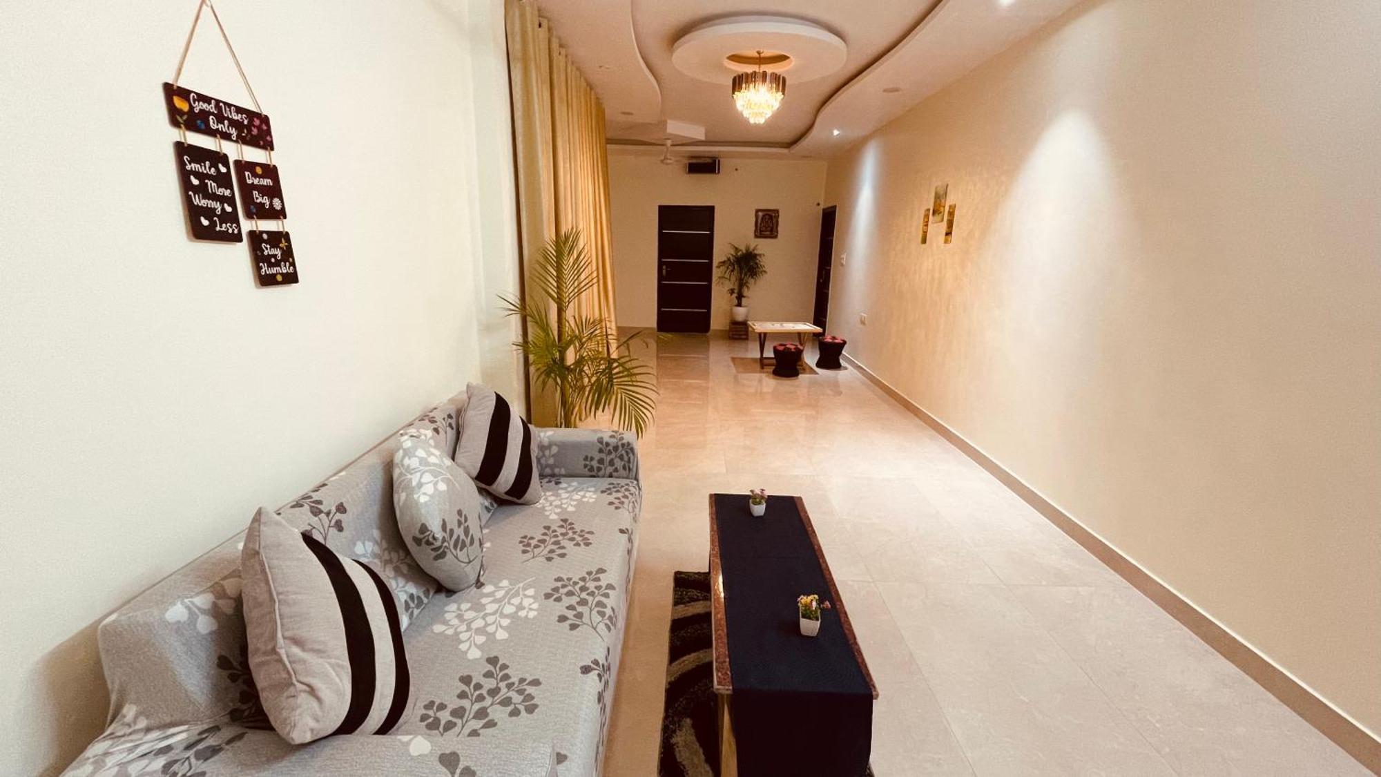 Atulyam Stays Sushant Golf City Lucknow Exteriör bild