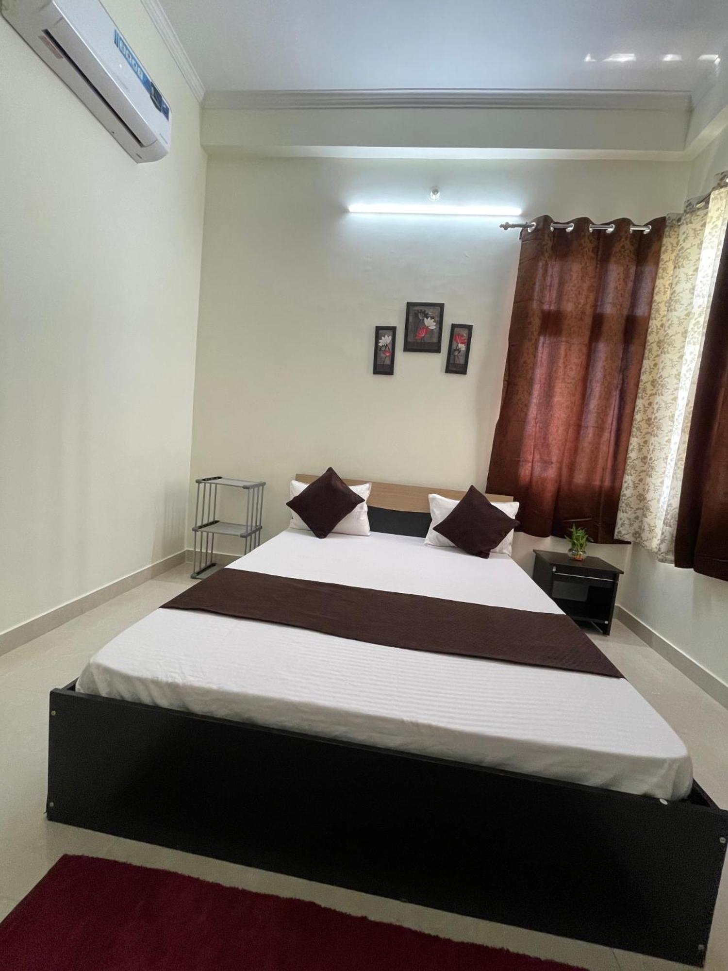Atulyam Stays Sushant Golf City Lucknow Exteriör bild