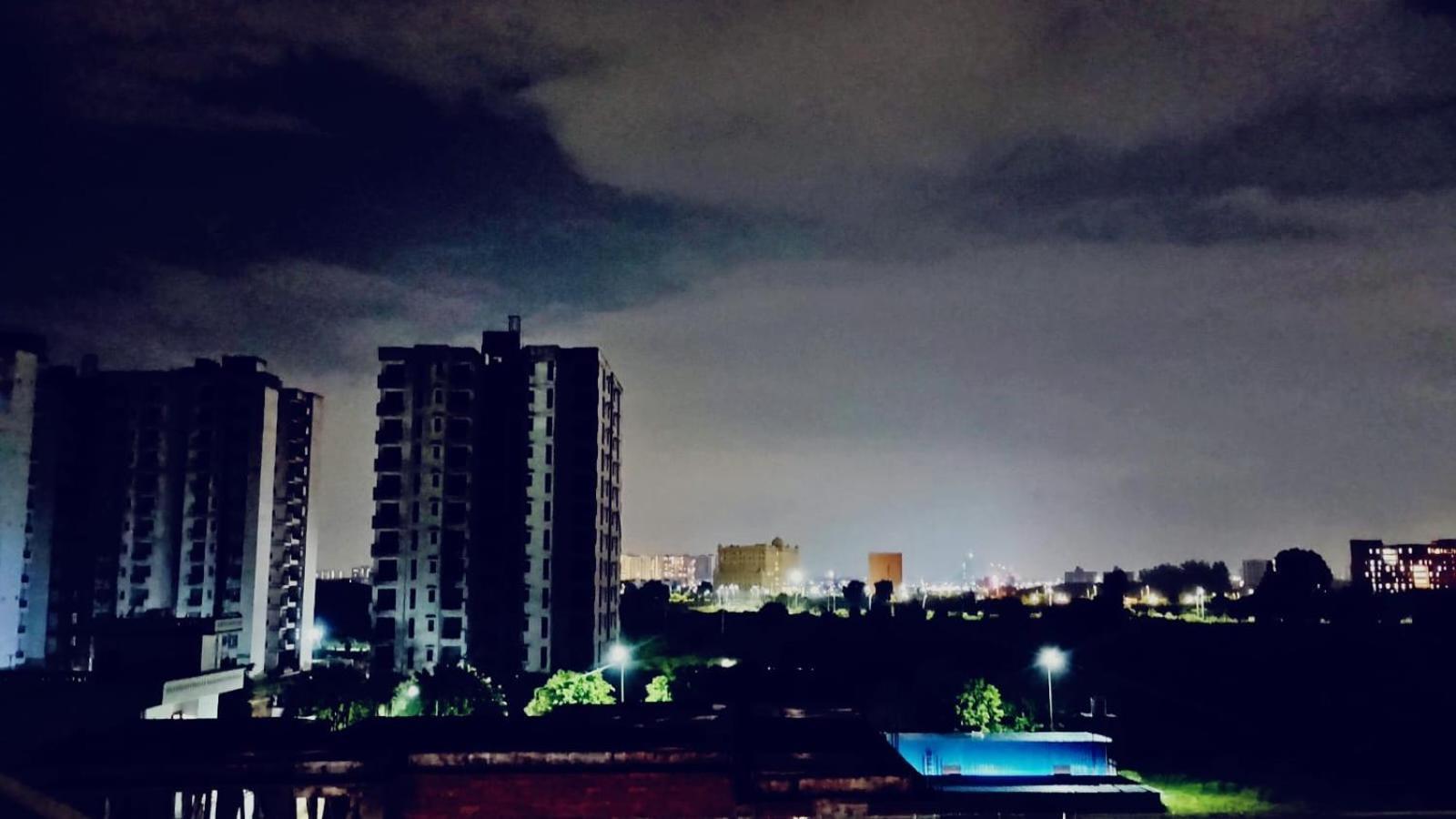Atulyam Stays Sushant Golf City Lucknow Exteriör bild
