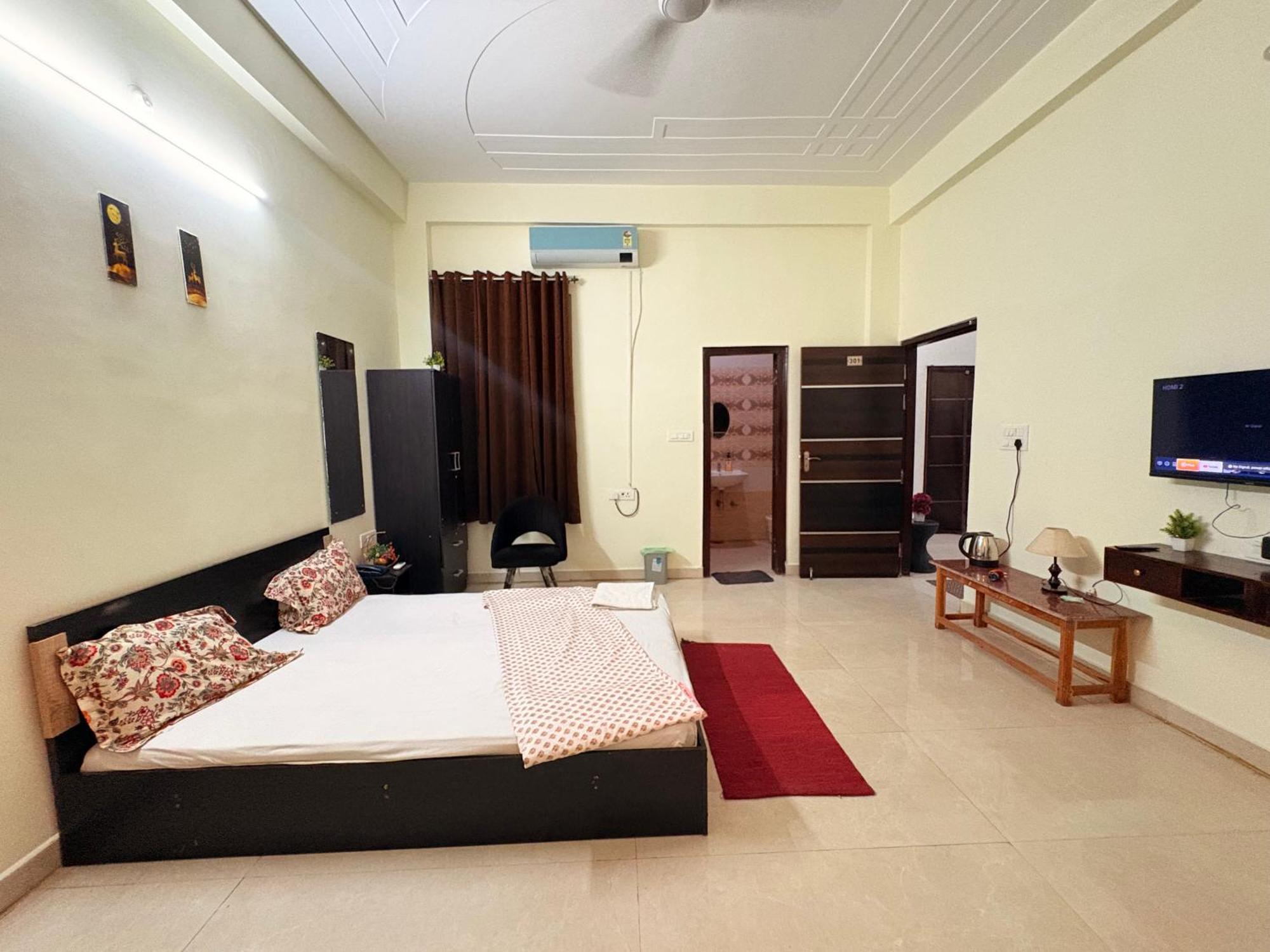 Atulyam Stays Sushant Golf City Lucknow Exteriör bild